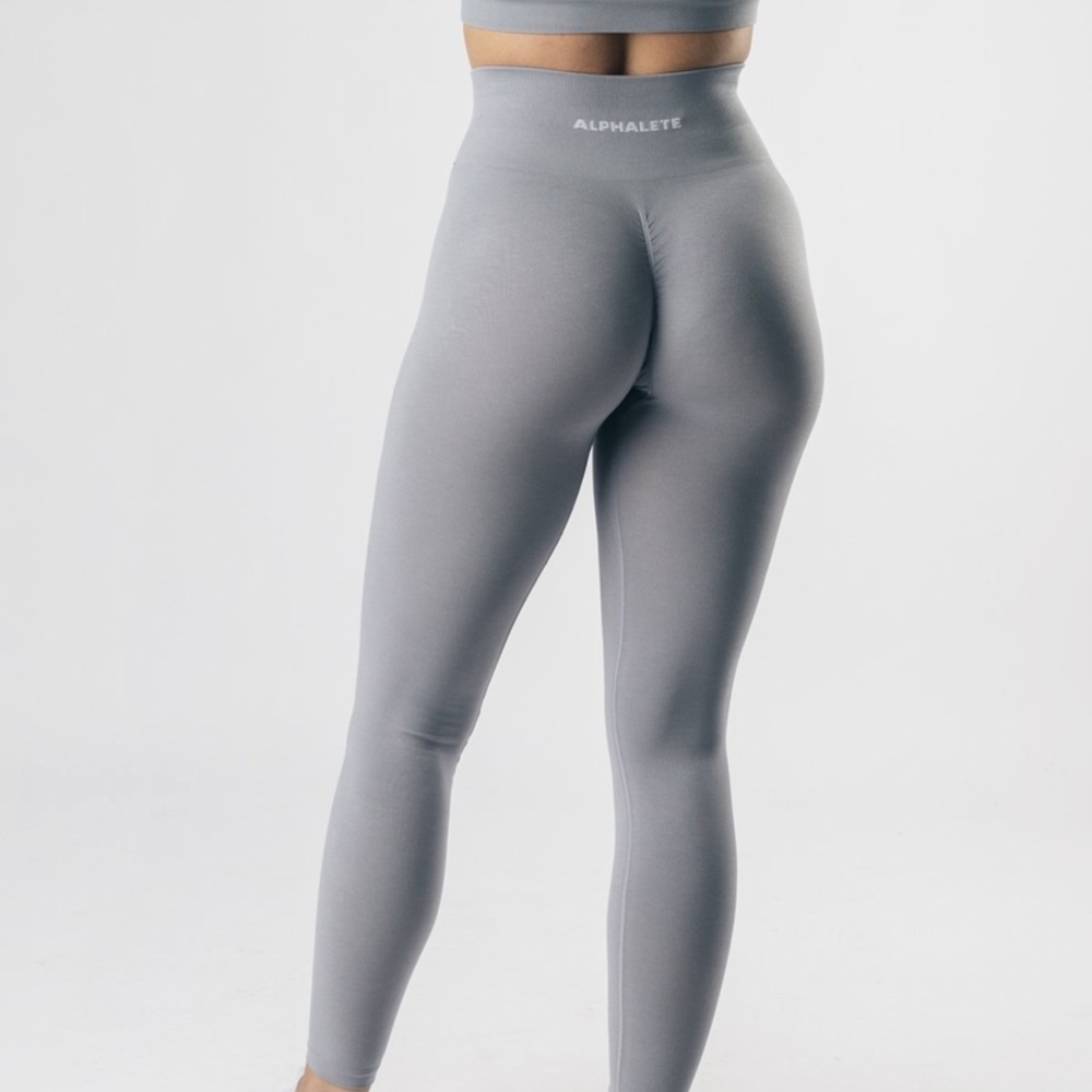 ISO THUNDER CLOUD;ALPHALETE AMPLIFY LEGGINGS:small